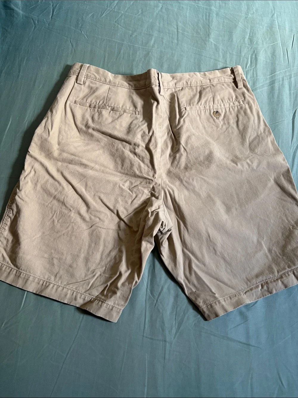 Banana Republic Men’s Tan Flat-Front Shorts